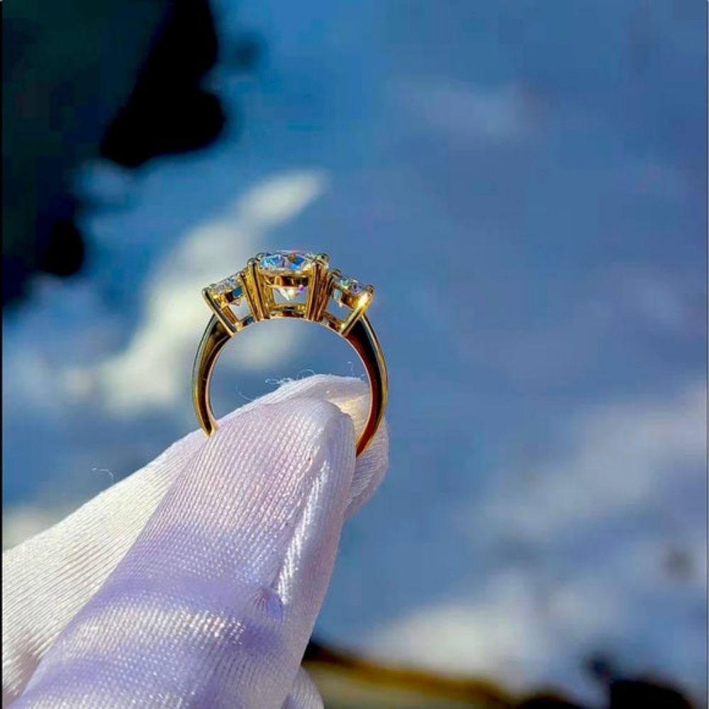 Solid 14k gold 3ct moissanite ring - Picture 13 of 15
